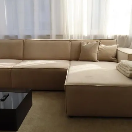 Zentral & Modern Naehe Duesseldorf Und Koeln * ヴッパータール