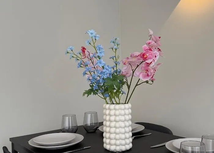 Zentral & Modern Naehe Duesseldorf Und Koeln * Wuppertal